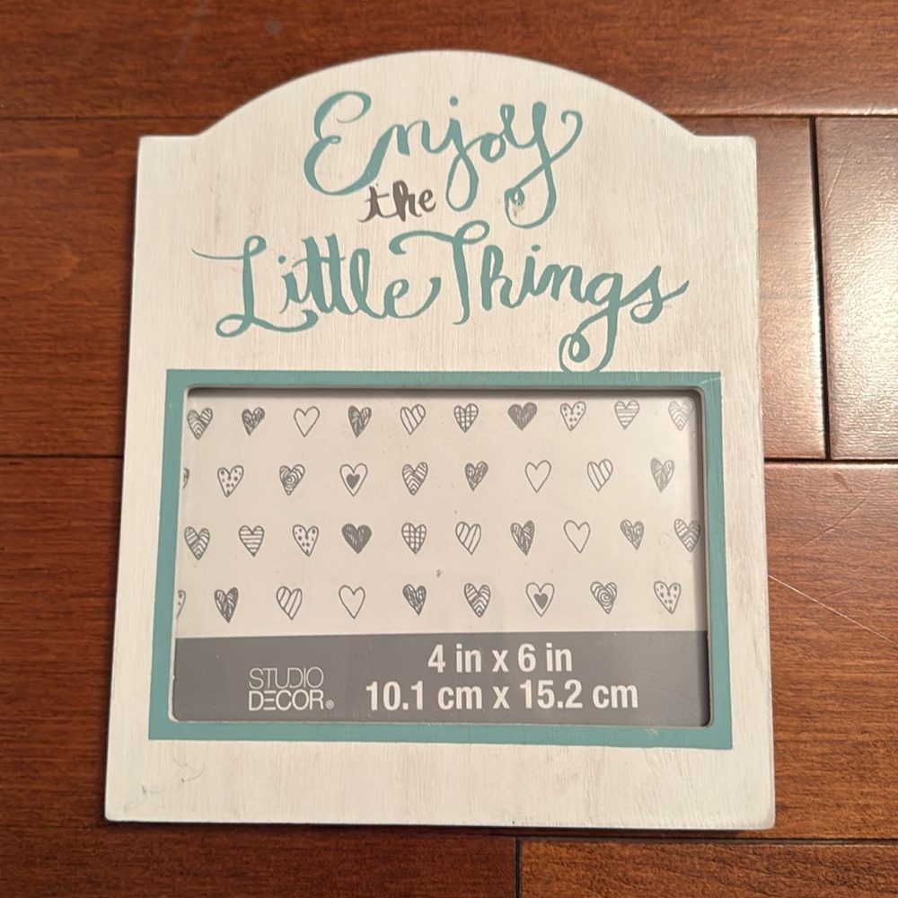 Enjoy the Little Things picture frame